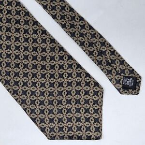 GRAHAM & LOCKWOOD LONDON ENGLAND SILK TIE TAN BLACK GEOMETRIC SATIN 4" X 58"